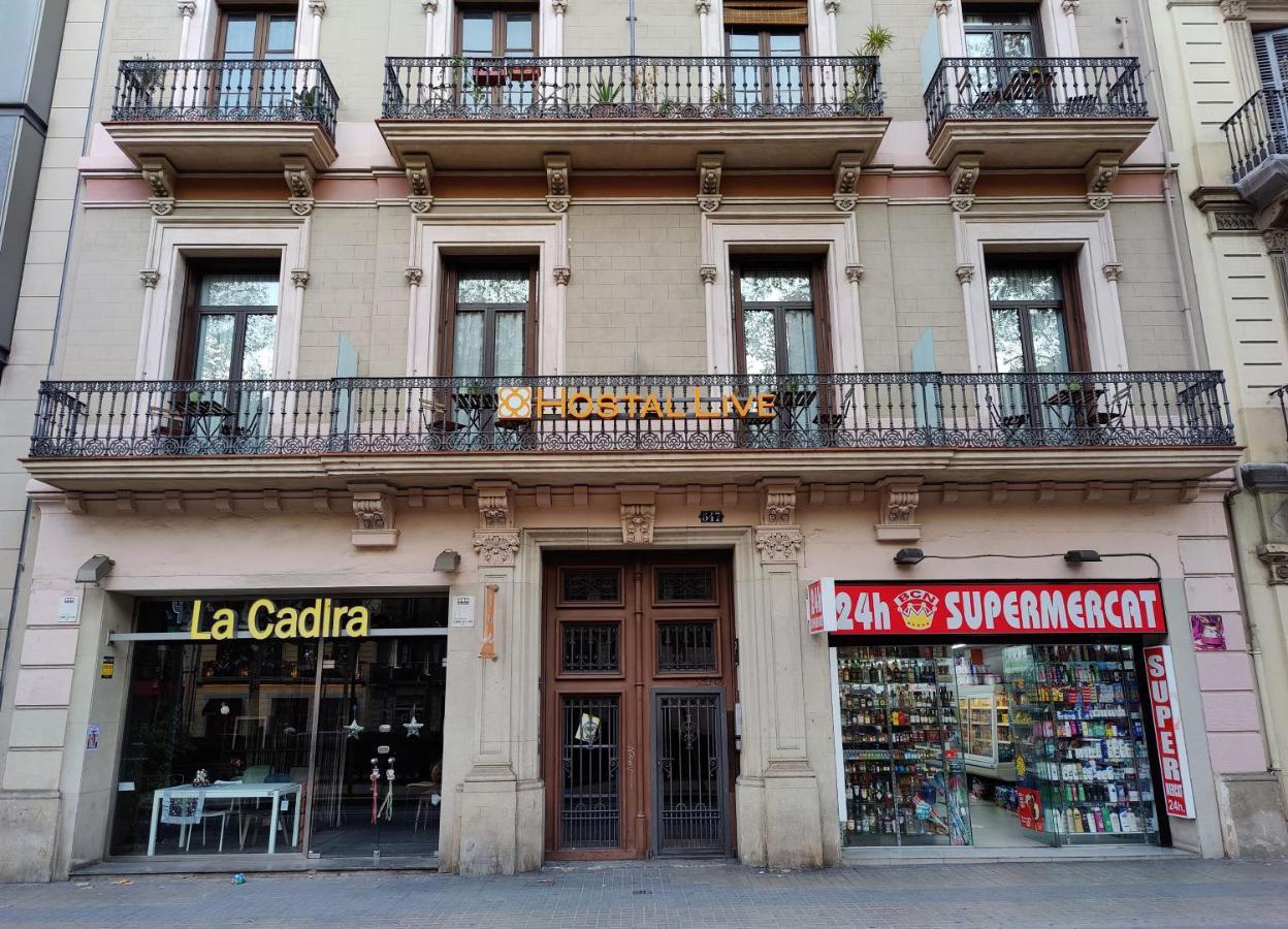 Hostal Live Barcelona — Photos 1